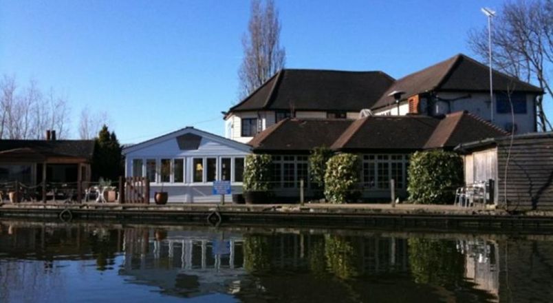 The Watersedge, Canal Cottages